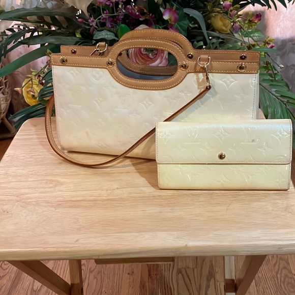 LV - Louis Vuitton Vernis Roxbury handbag with detachable strap.  Authenticated - Picture 13 of 14